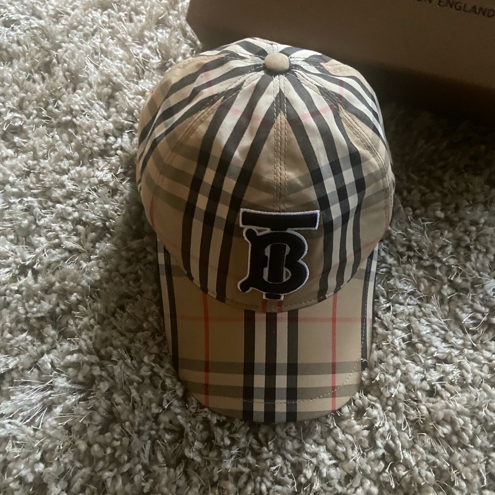 Burberry Unisex hat